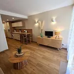Au Calme Dans Avec Piscine 公寓