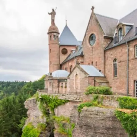 Apartment Au Calme Dans Avec Piscine Boersch